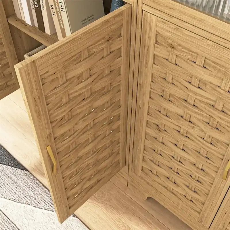 Holzschrank mit geflochtenen Türen, Schublade und verstellbarem Einlegeboden